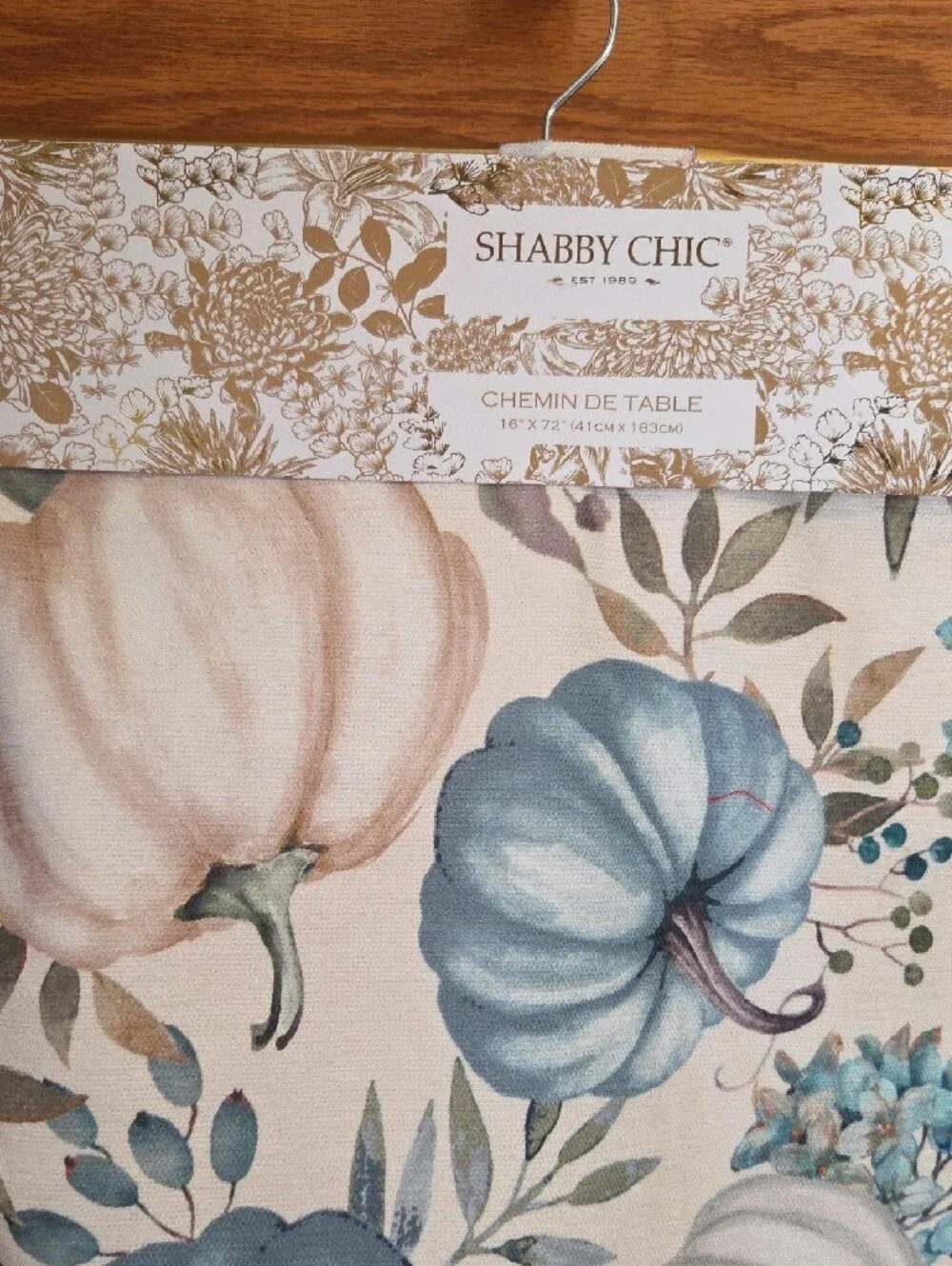 Shabby Chic seasonal table